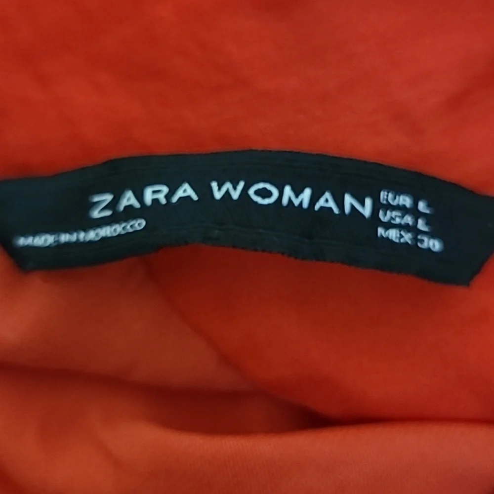 Zara Blouse Size Large Red Mock Neck Ruffle Detail Festive Holiday Party EUC - Picture 10 of 11